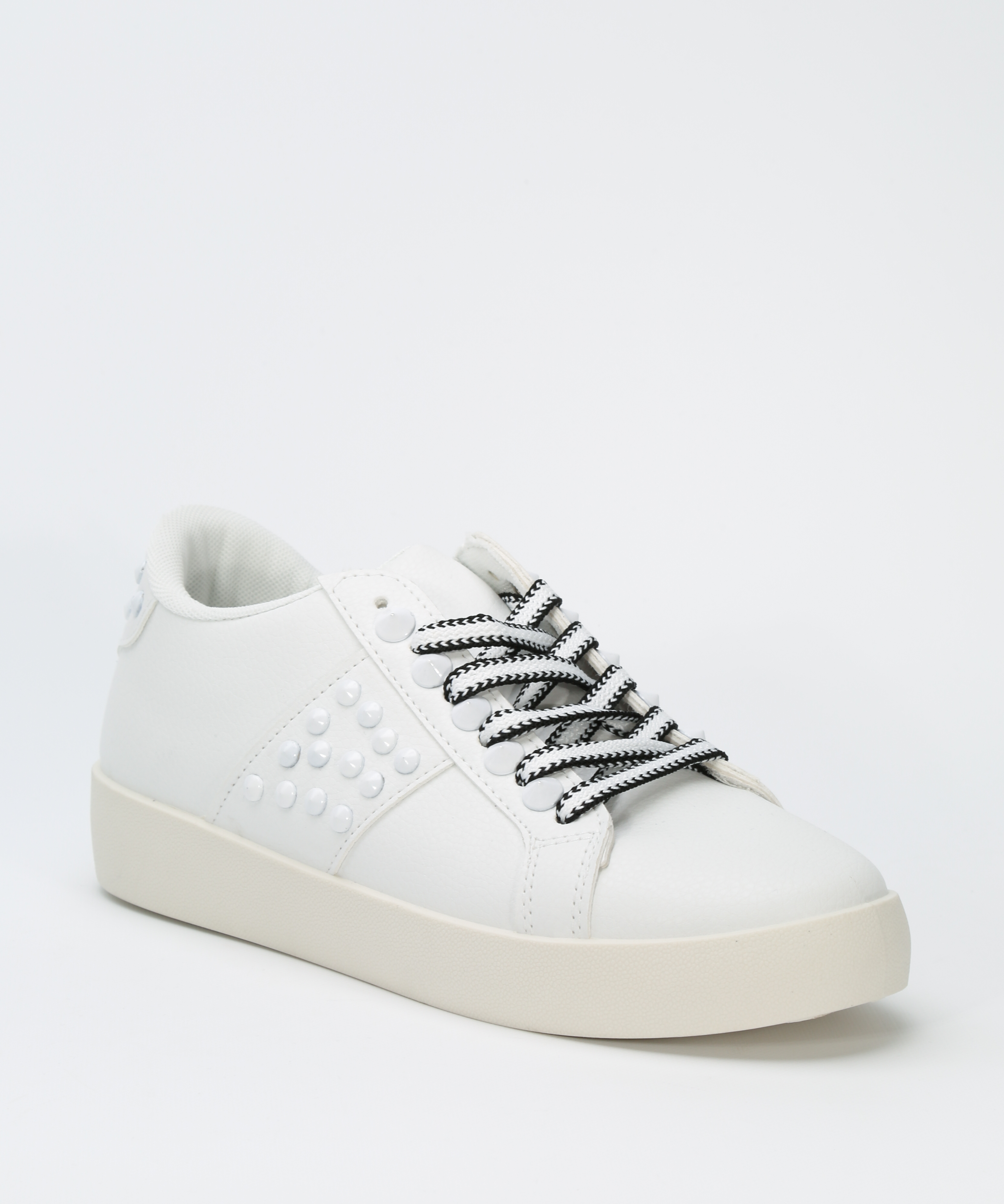 Zapatillas tachas
